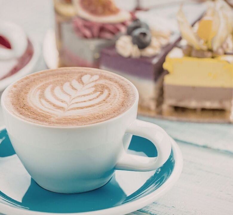 Jak dobrać deser do kawy